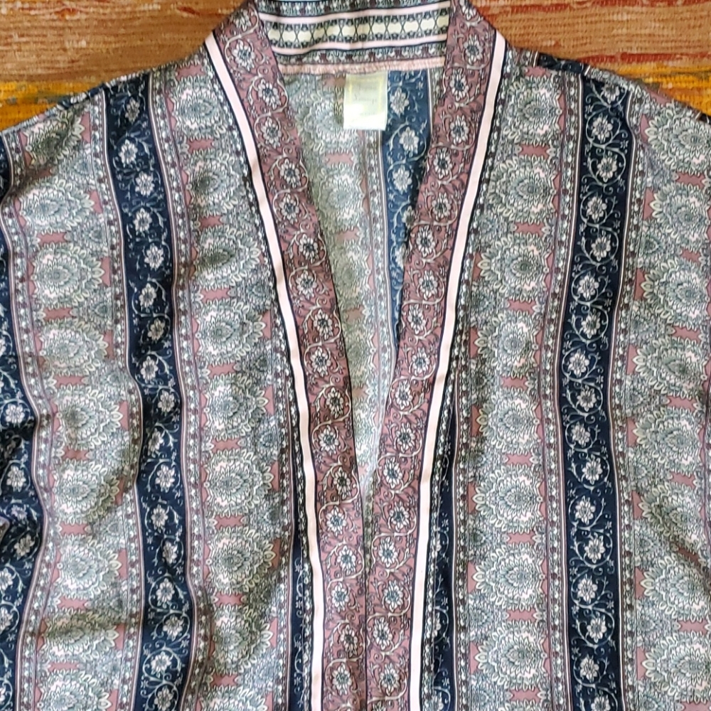 Japna Lounge Robe - Picture 2 of 6